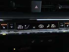 Toyota C-HR 1.8 Hybrid 140 First Edition thumbnail 21