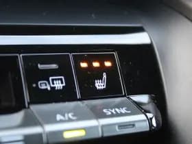 Toyota C-HR 1.8 Hybrid 140 First Edition thumbnail 23