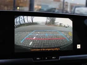 Toyota C-HR 1.8 Hybrid 140 First Edition thumbnail 24