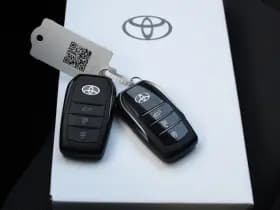 Toyota C-HR 1.8 Hybrid 140 First Edition thumbnail 30