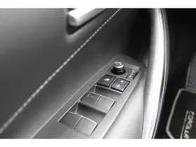 Toyota Corolla thumbnail 11