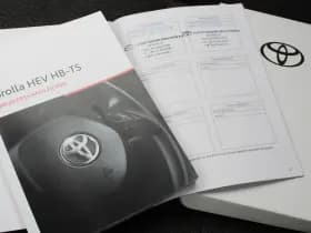 Toyota Corolla 1.8 Hybrid First Edition thumbnail 24