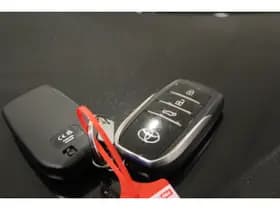 Toyota C-HR 1.8 Hybrid 140 First Edition thumbnail 24