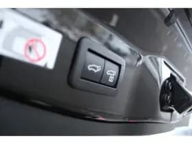 Toyota C-HR 1.8 Hybrid 140 First Edition thumbnail 6