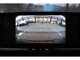 Toyota C-HR 1.8 Hybrid 140 First Edition thumbnail 7