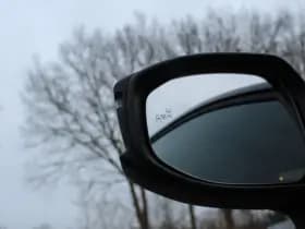 Toyota C-HR 1.8 Hybrid 140 First Edition thumbnail 17