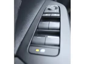 Toyota C-HR 1.8 Hybrid 140 First Edition thumbnail 18