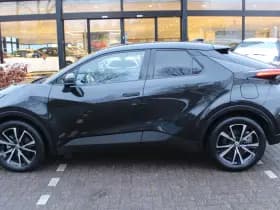 Toyota C-HR 1.8 Hybrid 140 First Edition thumbnail 3