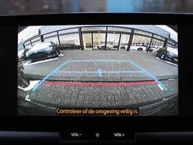 Toyota C-HR 1.8 Hybrid 140 First Edition thumbnail 7