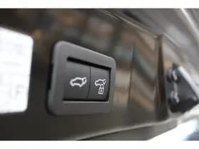 Toyota Corolla thumbnail 11