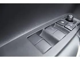 Toyota Corolla thumbnail 15