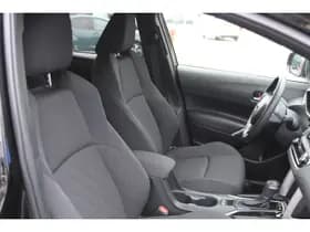 Toyota Corolla thumbnail 4