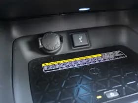 Toyota RAV4 2.5 Hybrid AWD Bi-Tone thumbnail 19