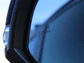 Toyota RAV4 2.5 Hybrid AWD Bi-Tone thumbnail 9