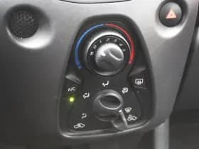 Toyota Aygo 1.0 VVT-i x-Fun 5-deurs thumbnail 4