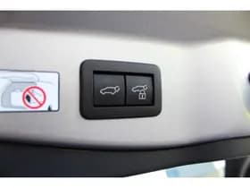 Toyota C-HR thumbnail 11