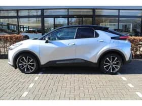 Toyota C-HR thumbnail 5