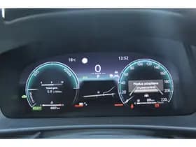 Toyota C-HR thumbnail 6