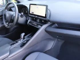 Toyota C-HR 1.8 Hybrid 140 First Edition Bi-Tone thumbnail 17