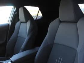 Toyota C-HR 1.8 Hybrid 140 First Edition Bi-Tone thumbnail 20