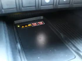 Toyota C-HR 1.8 Hybrid 140 First Edition Bi-Tone thumbnail 28