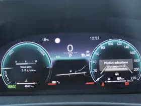 Toyota C-HR 1.8 Hybrid 140 First Edition Bi-Tone thumbnail 6