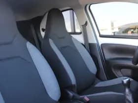 Toyota Aygo X 1.0 VVT-i MT first thumbnail 19