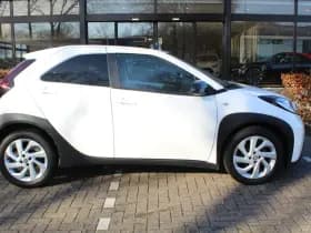 Toyota Aygo X 1.0 VVT-i MT first thumbnail 7