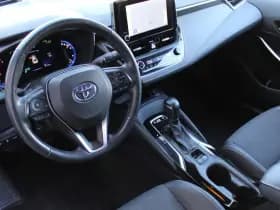 Toyota Corolla Touring Sports 1.8 Hybrid Dynamic Bi-Tone thumbnail 2
