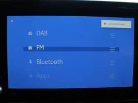 Toyota Corolla Touring Sports 1.8 Hybrid Dynamic Bi-Tone thumbnail 14