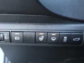 Toyota Corolla Touring Sports 1.8 Hybrid Dynamic Bi-Tone thumbnail 22