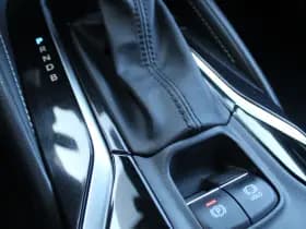 Toyota Corolla Touring Sports 1.8 Hybrid Dynamic Bi-Tone thumbnail 25