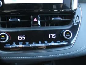 Toyota Corolla Touring Sports 1.8 Hybrid Dynamic Bi-Tone thumbnail 28