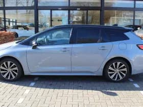 Toyota Corolla Touring Sports 1.8 Hybrid Dynamic Bi-Tone thumbnail 5
