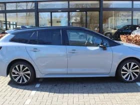 Toyota Corolla Touring Sports 1.8 Hybrid Dynamic Bi-Tone thumbnail 7