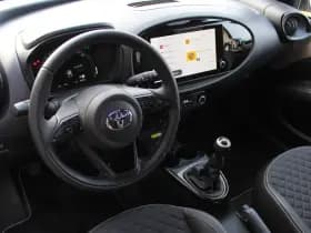 Toyota Aygo X 1.0 VVT-i MT Premium thumbnail 2