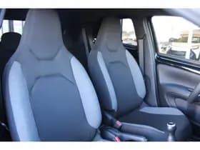 Toyota Aygo thumbnail 16