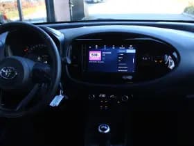 Toyota Aygo X 1.0 VVT-i MT x-First thumbnail 4