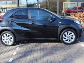 Toyota Aygo X 1.0 VVT-i MT x-First thumbnail 5