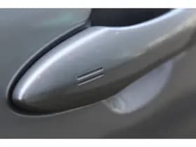 Toyota Yaris thumbnail 13