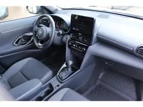 Toyota Yaris thumbnail 6