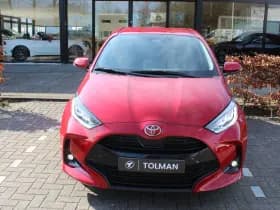 Toyota Yaris 1.5 Hybrid 115 First Edition Comfort Pack thumbnail 3