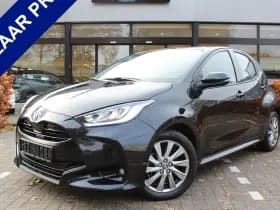 Toyota Yaris 1.5 Hybrid 115 First Edition Comfort Pack thumbnail 25