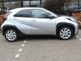 Toyota Aygo X 1.0 VVT-i MT first thumbnail 7