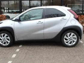 Toyota Aygo X 1.0 VVT-i MT first thumbnail 9