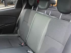 Toyota Yaris 1.5 Hybrid Premium thumbnail 28