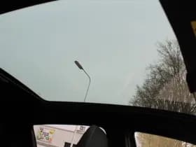 Toyota Yaris 1.5 Hybrid Premium thumbnail 4