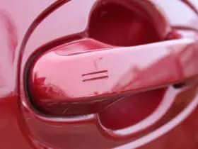 Toyota Yaris 1.5 Hybrid Premium thumbnail 6