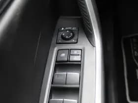 Toyota RAV4 2.5 Hybrid AWD Style Bi-Tone thumbnail 16