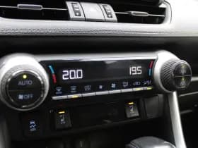 Toyota RAV4 2.5 Hybrid AWD Style Bi-Tone thumbnail 18